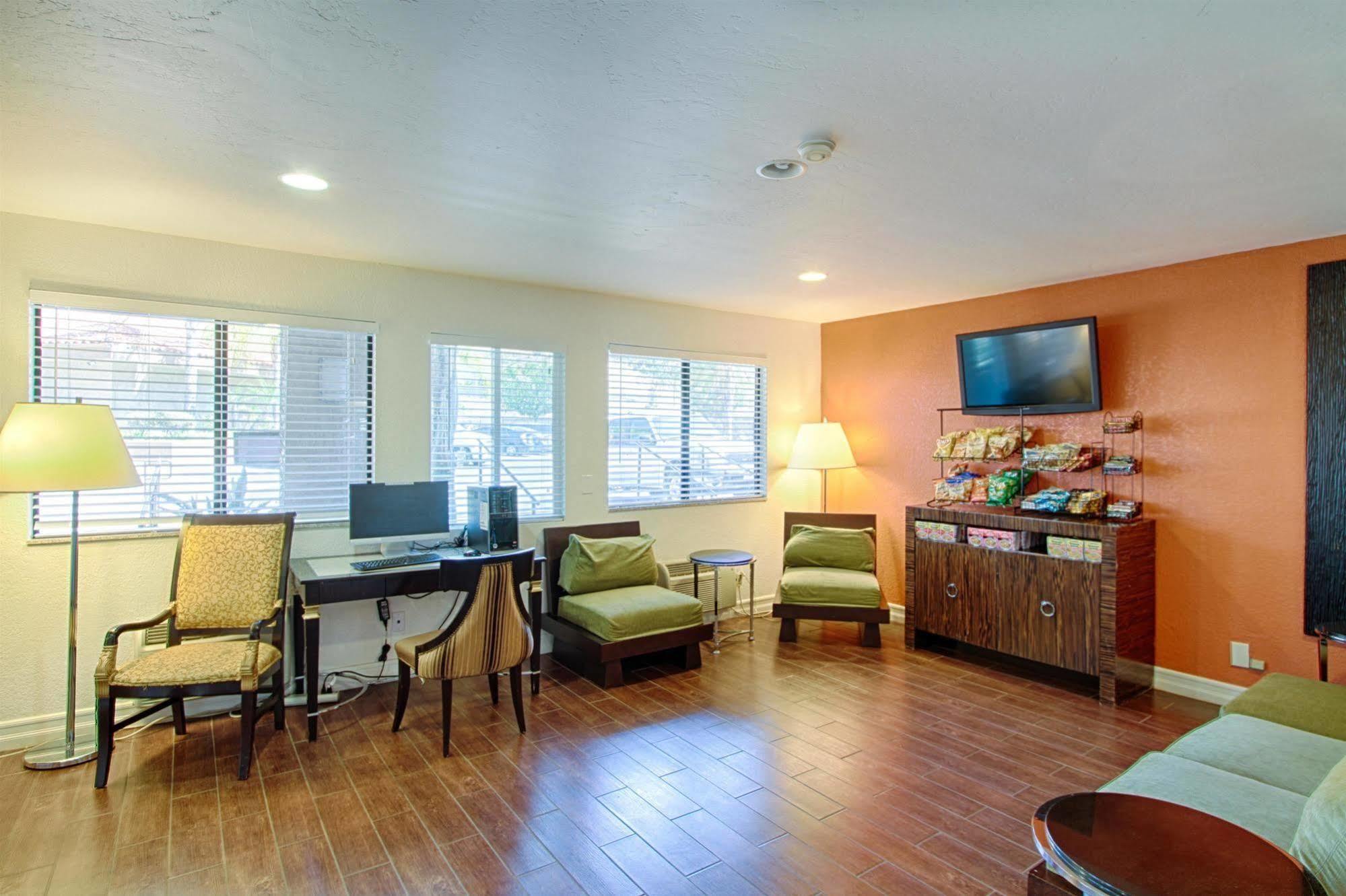 Motel 6 San Diego - Mission Valley Dış mekan fotoğraf